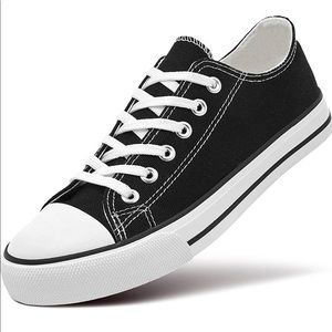 ZGR Women’s Canvas Low Top Sneaker Lace-up Classic Casual Shoes Black and White